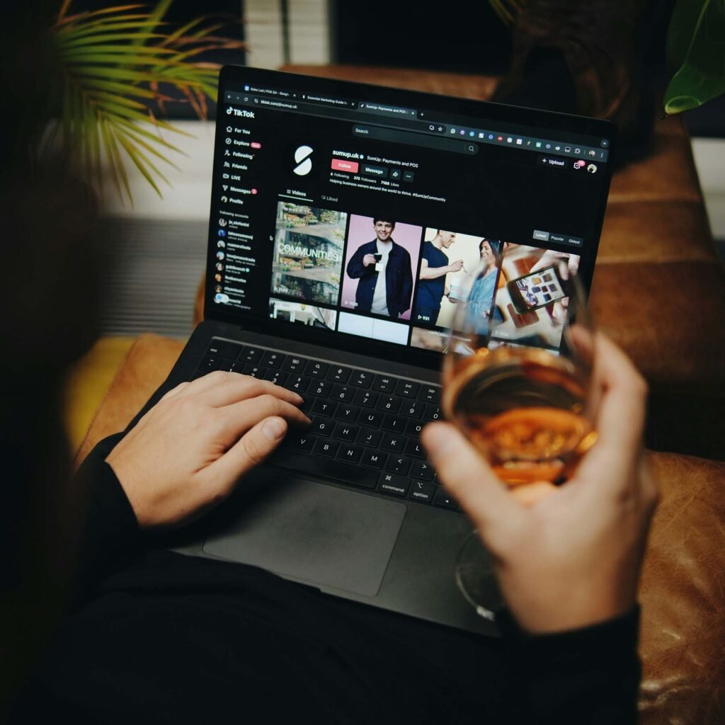 sumup-eMj7mYcZ5lI-unsplash.jpg